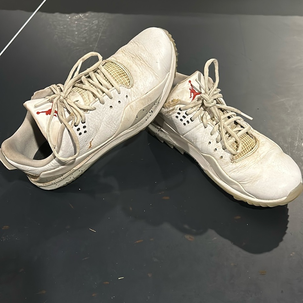 Men’s Jordan Low Golf Shoes Size 8.5. Worn but good condition.